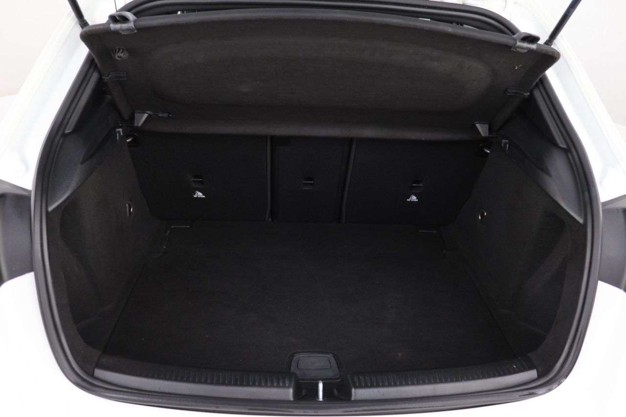 2019 MERCEDES-BENZ A CLASS 2019 MERCEDES-BENZ A CLASS