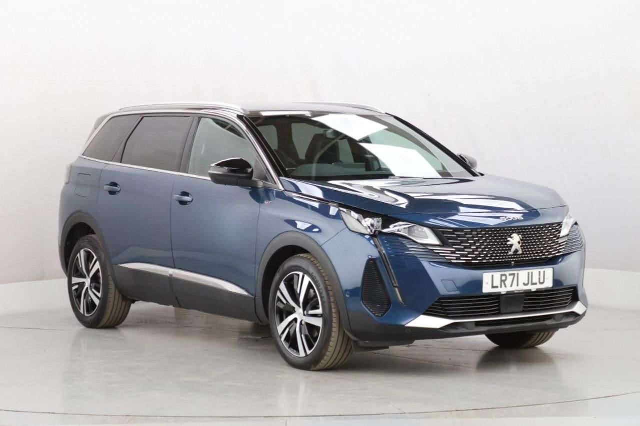 A 2022 PEUGEOT 5008 1.5 BlueHDi GT SUV 5dr Diesel Euro 6 (s/s) (130 ps) A 2022 PEUGEOT 5008 1.5 BlueHDi GT SUV 5dr Diesel Euro 6 (s/s) (130 ps)