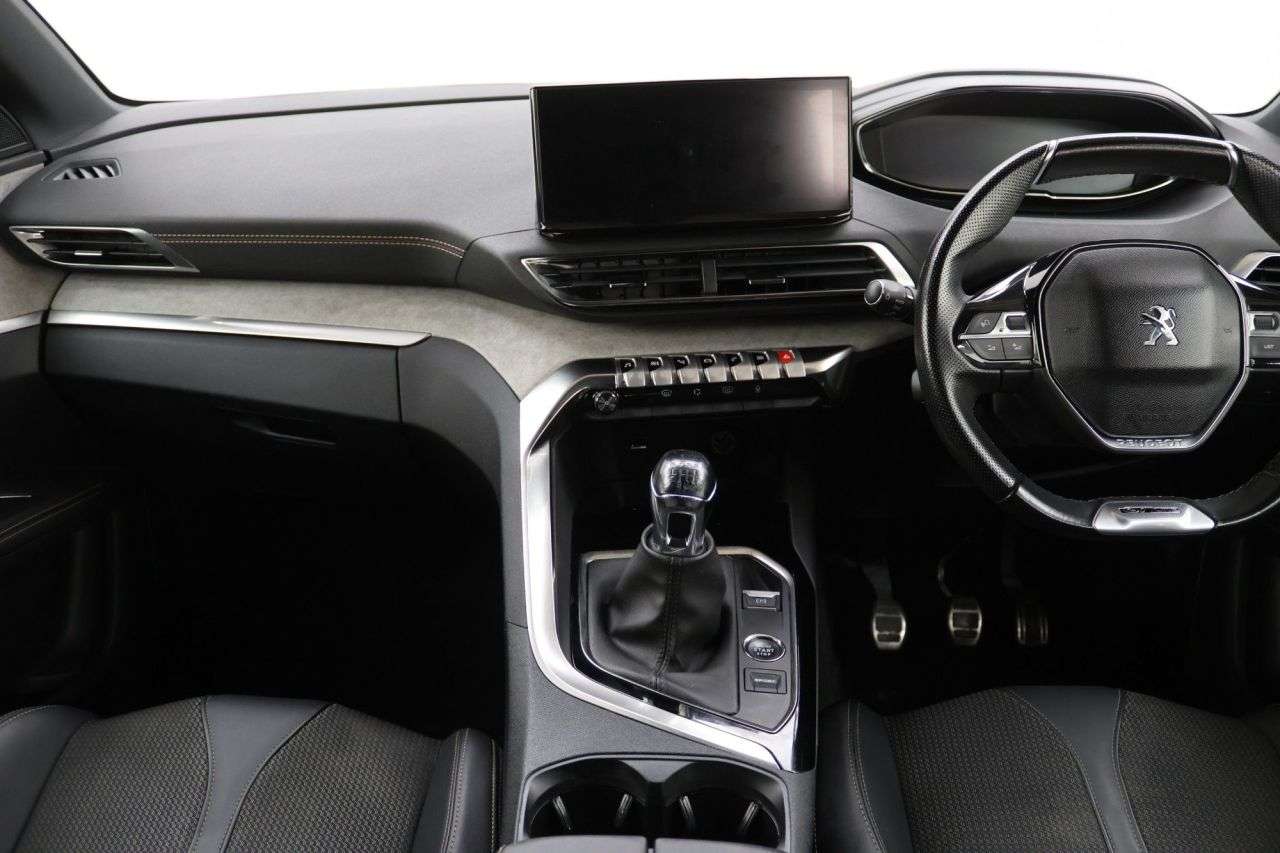 2022 PEUGEOT 5008 2022 PEUGEOT 5008