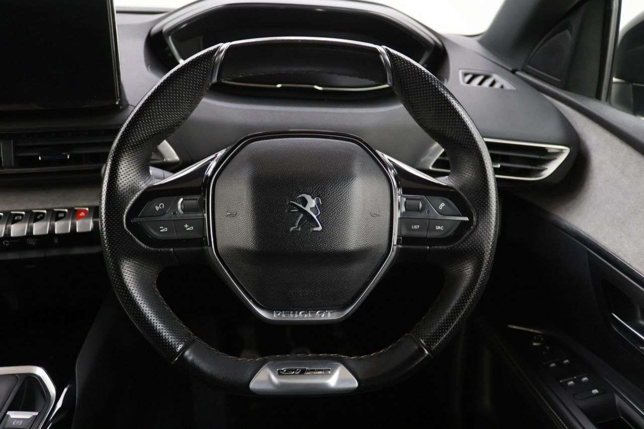 2022 PEUGEOT 5008 2022 PEUGEOT 5008