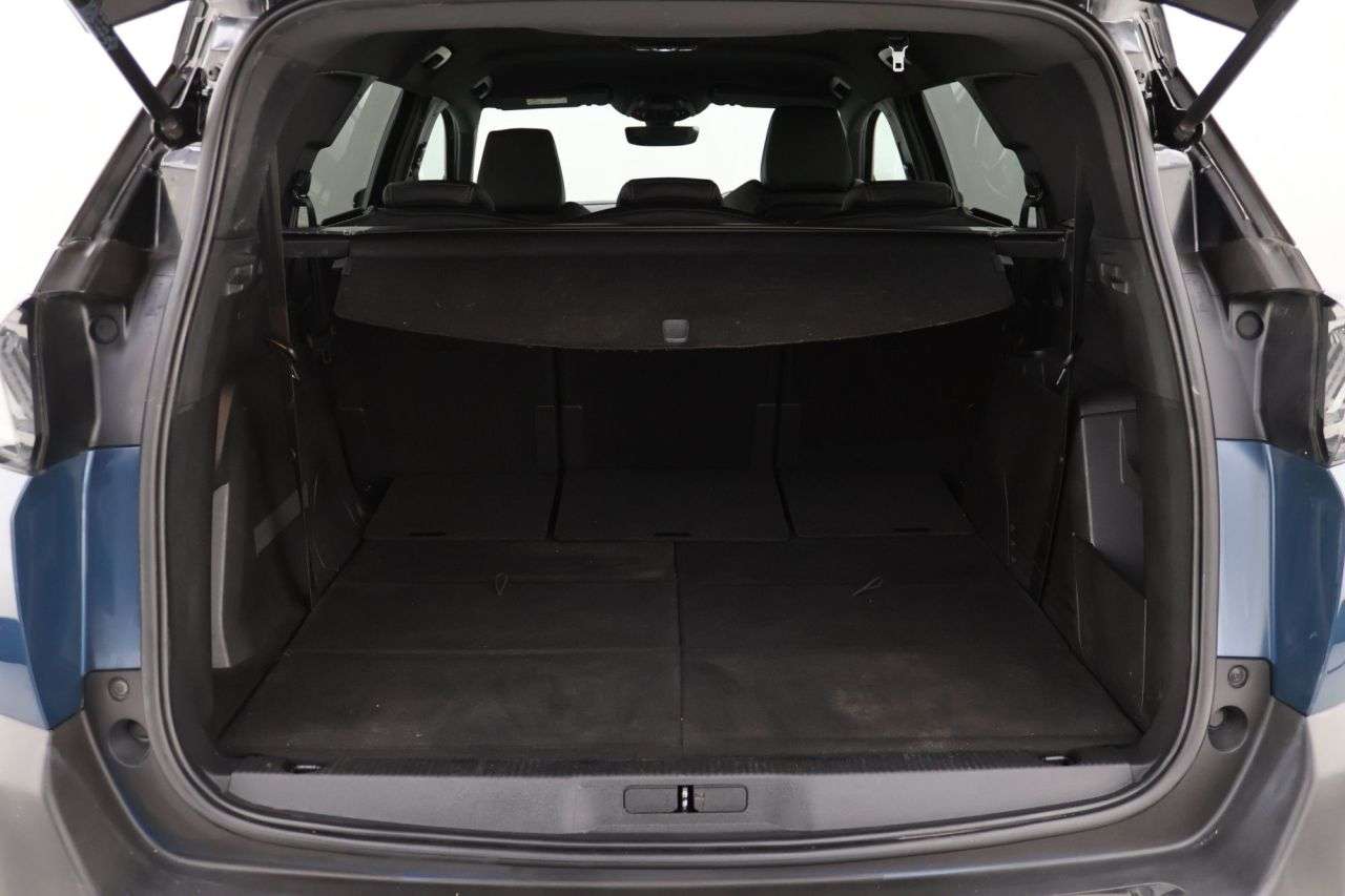 2022 PEUGEOT 5008 2022 PEUGEOT 5008