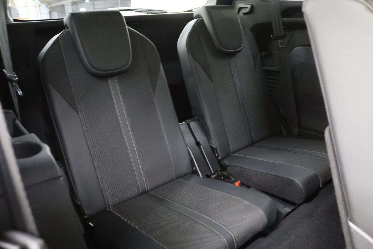 2022 PEUGEOT 5008 2022 PEUGEOT 5008