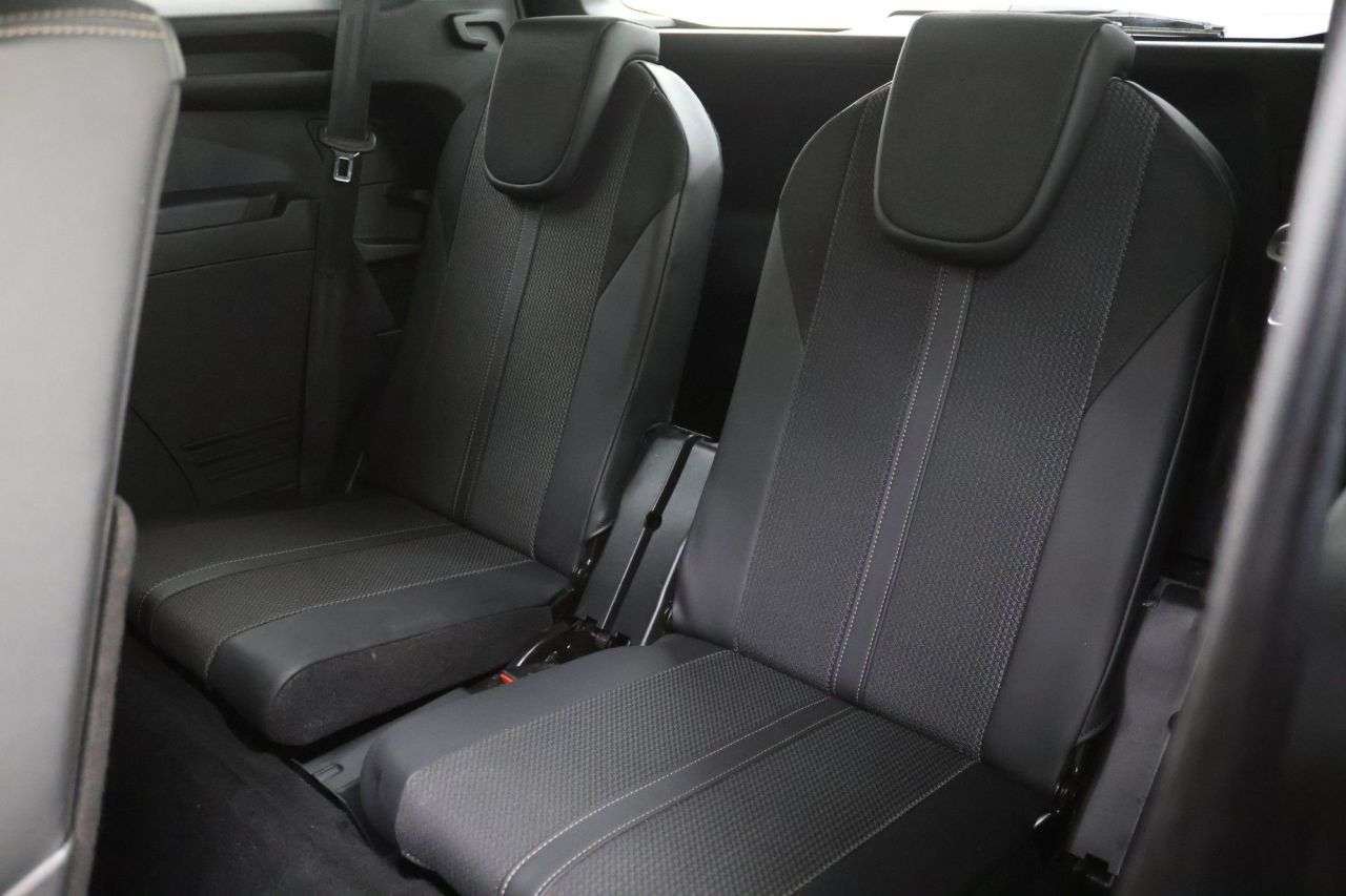 2022 PEUGEOT 5008 2022 PEUGEOT 5008