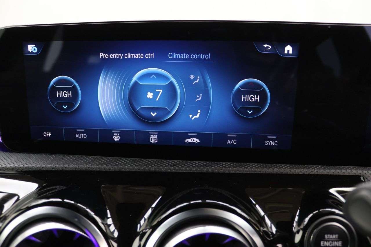 2021 MERCEDES-BENZ A CLASS 2021 MERCEDES-BENZ A CLASS