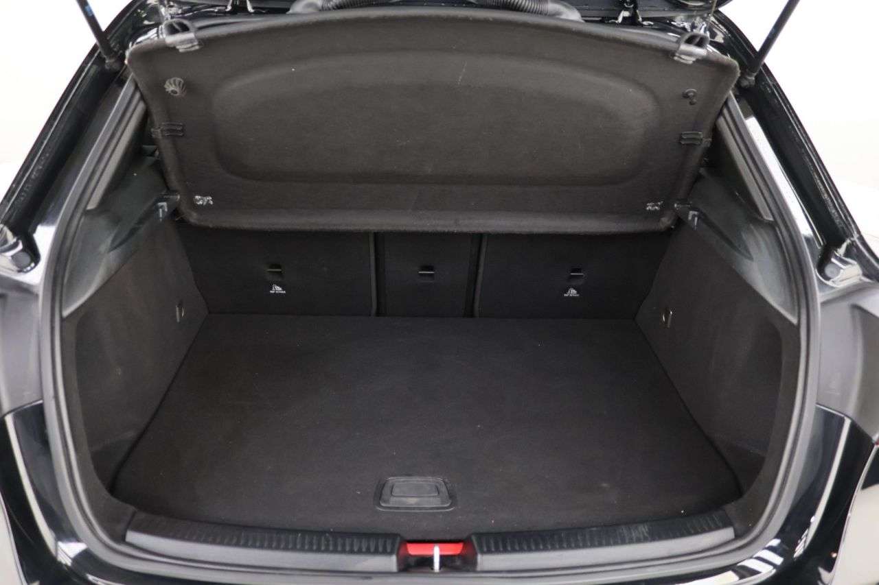 2021 MERCEDES-BENZ A CLASS 2021 MERCEDES-BENZ A CLASS