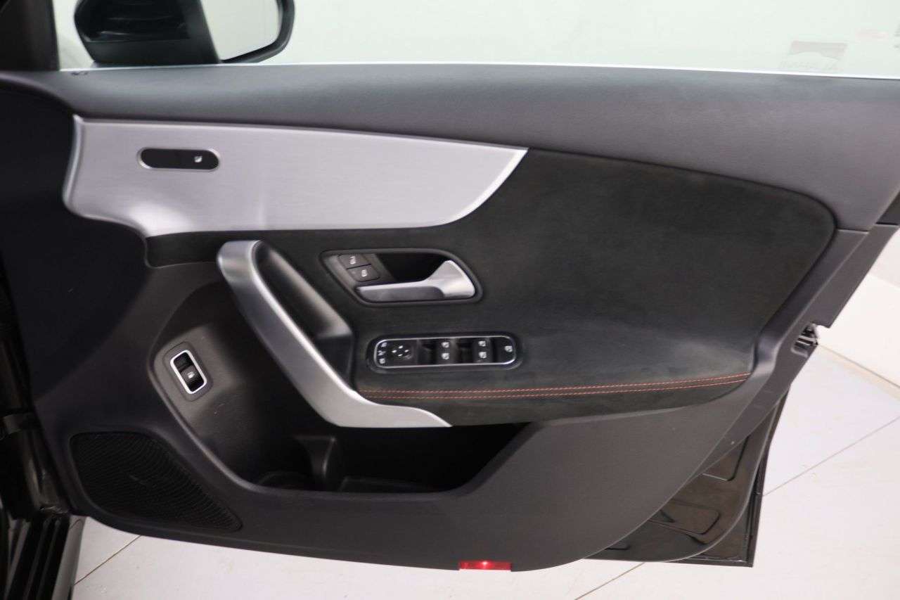 2021 MERCEDES-BENZ A CLASS 2021 MERCEDES-BENZ A CLASS