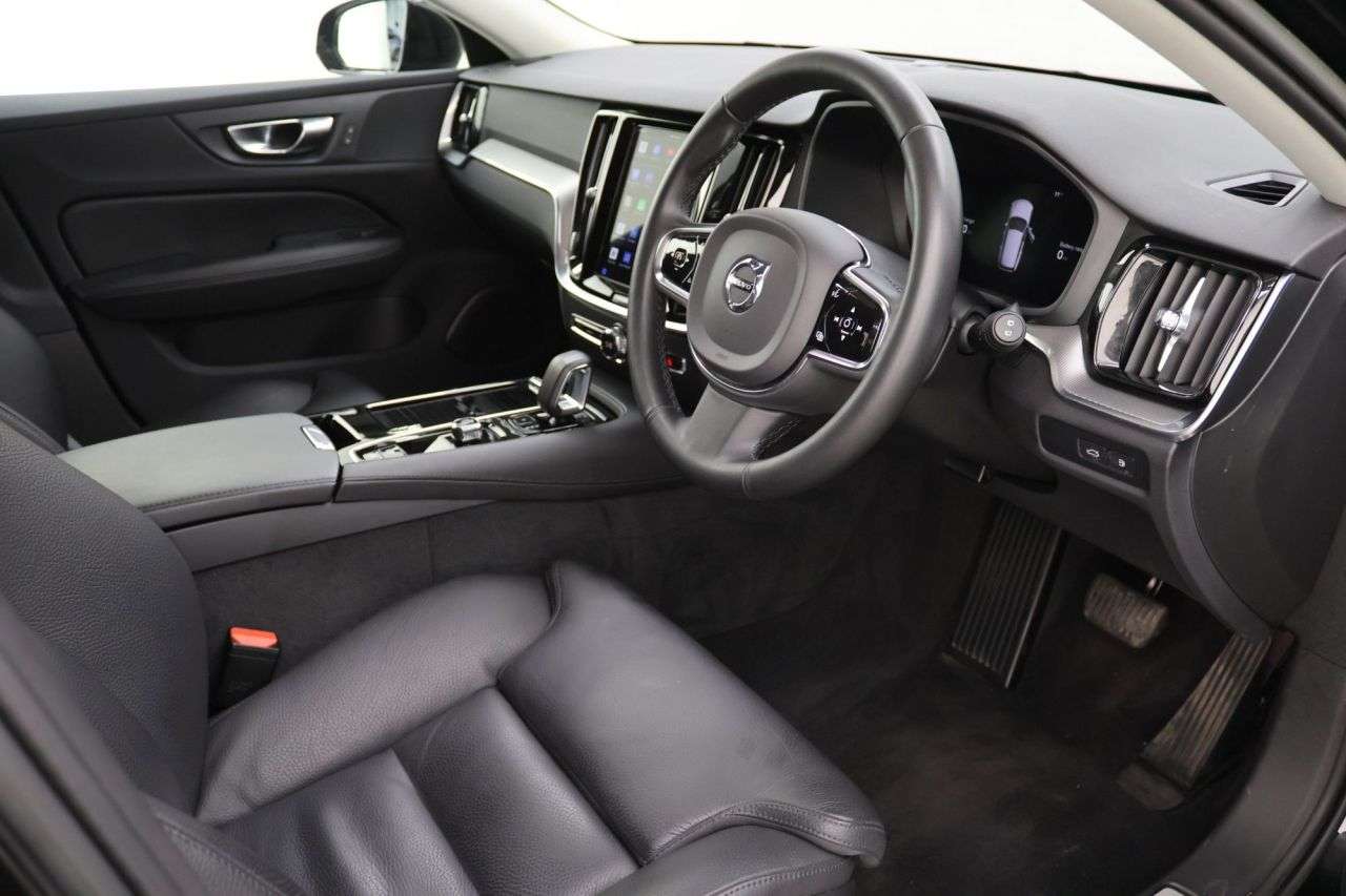 2022 VOLVO V60 2022 VOLVO V60