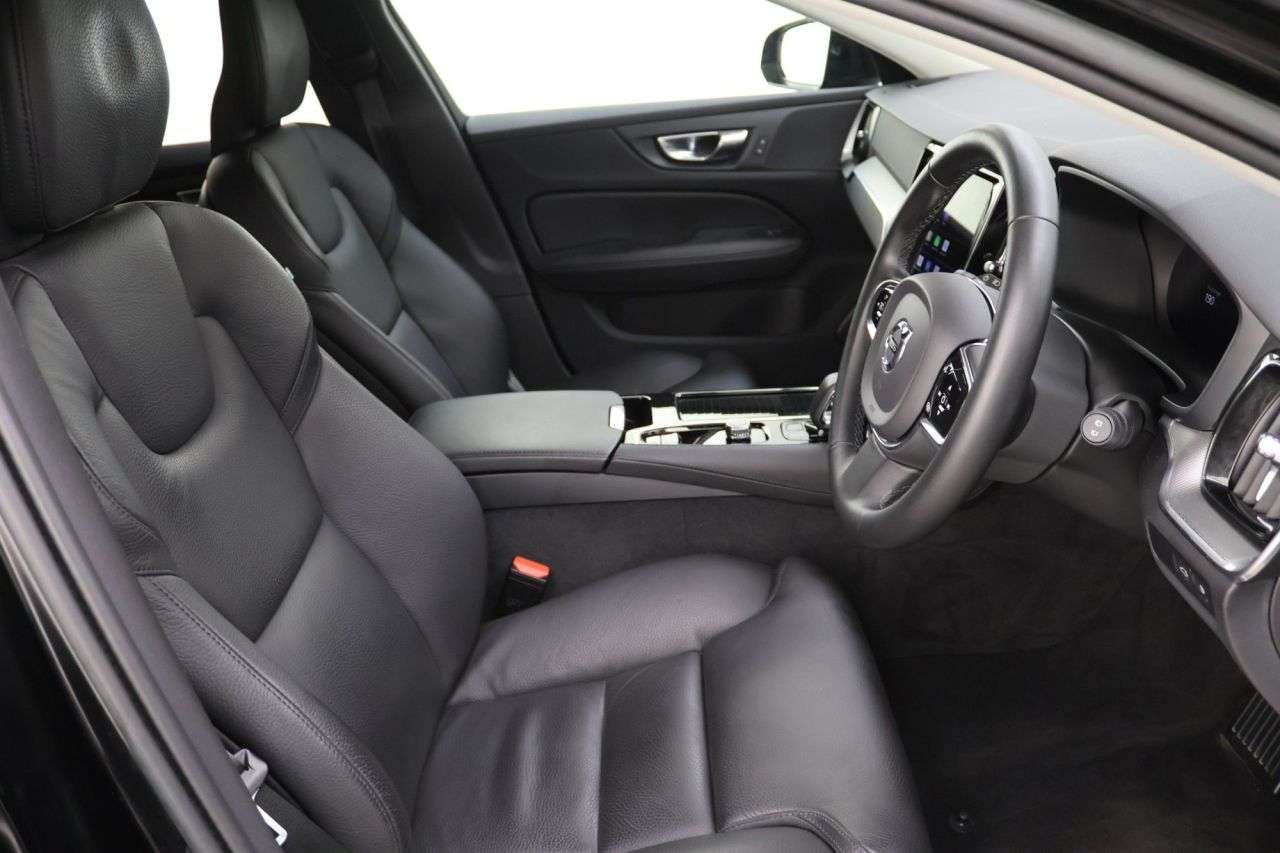 2022 VOLVO V60 2022 VOLVO V60