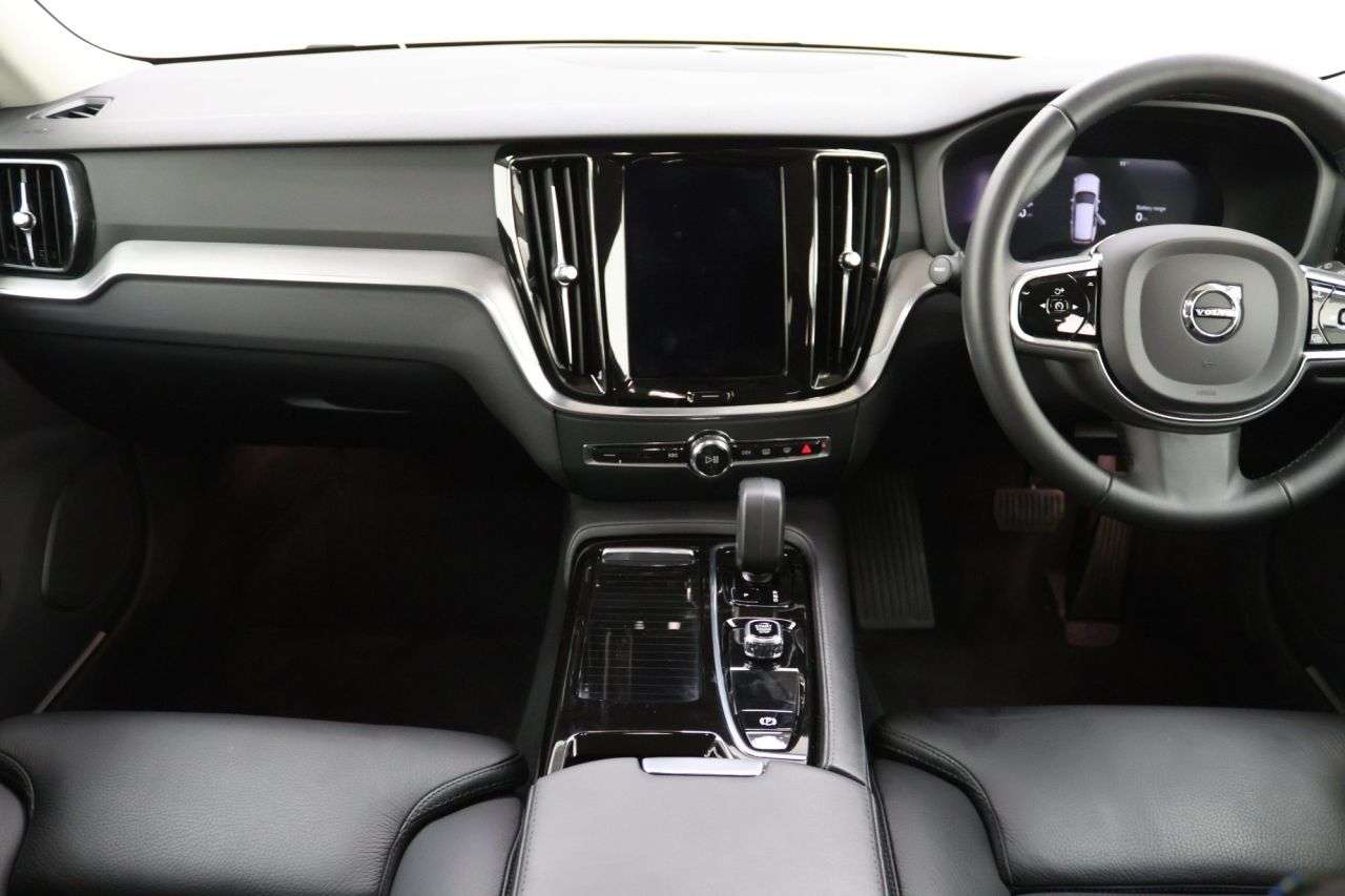 2022 VOLVO V60 2022 VOLVO V60