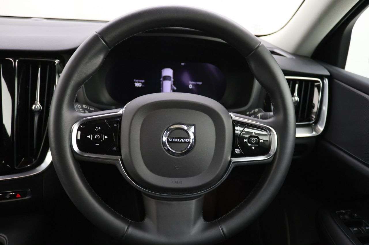 2022 VOLVO V60 2022 VOLVO V60