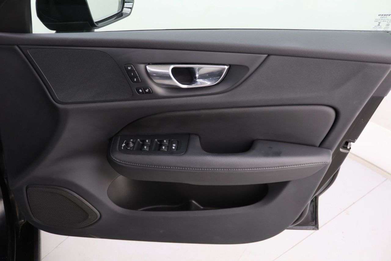 2022 VOLVO V60 2022 VOLVO V60