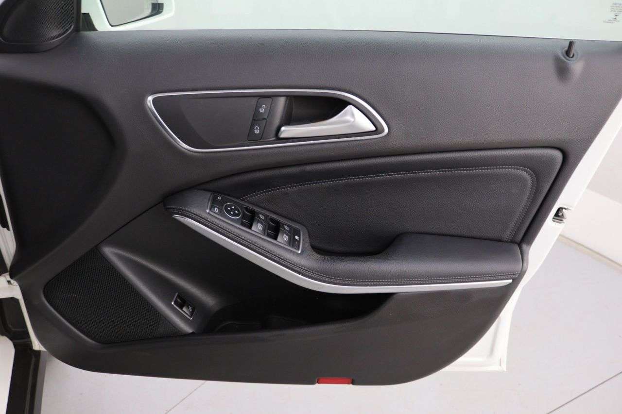 2018 MERCEDES-BENZ GLA CLASS 2018 MERCEDES-BENZ GLA CLASS