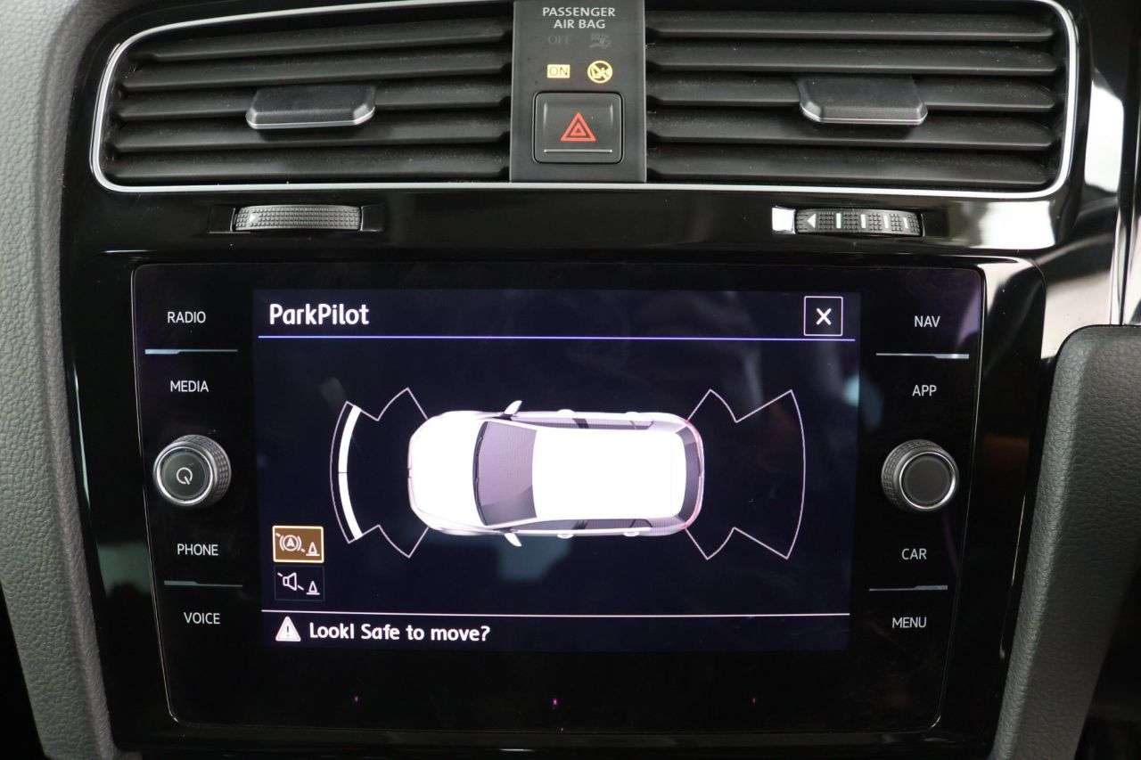 2017 VOLKSWAGEN GOLF 2017 VOLKSWAGEN GOLF