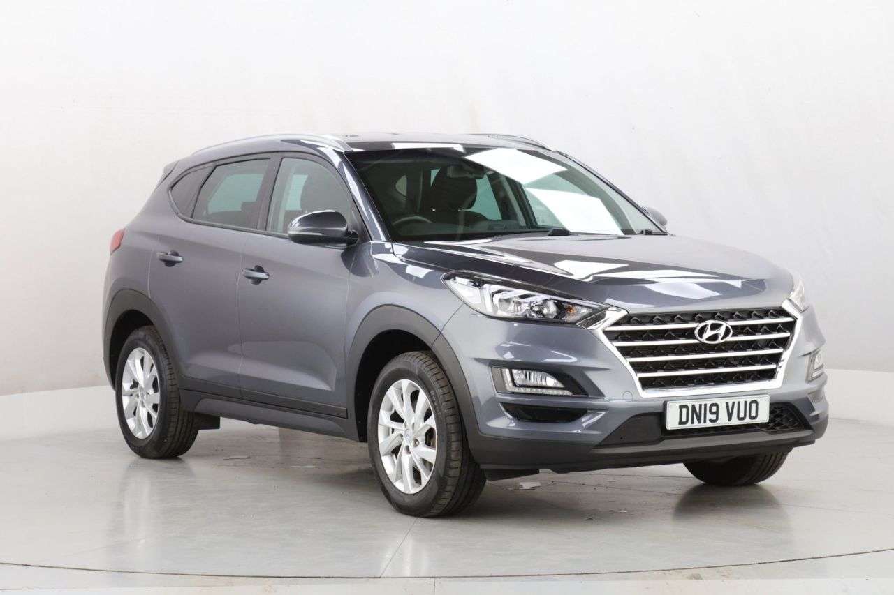 A 2019 HYUNDAI TUCSON 1.6 GDi SE Nav SUV 5dr Petrol Manual Euro 6 (s/s) (132 ps) A 2019 HYUNDAI TUCSON 1.6 GDi SE Nav SUV 5dr Petrol Manual Euro 6 (s/s) (132 ps)