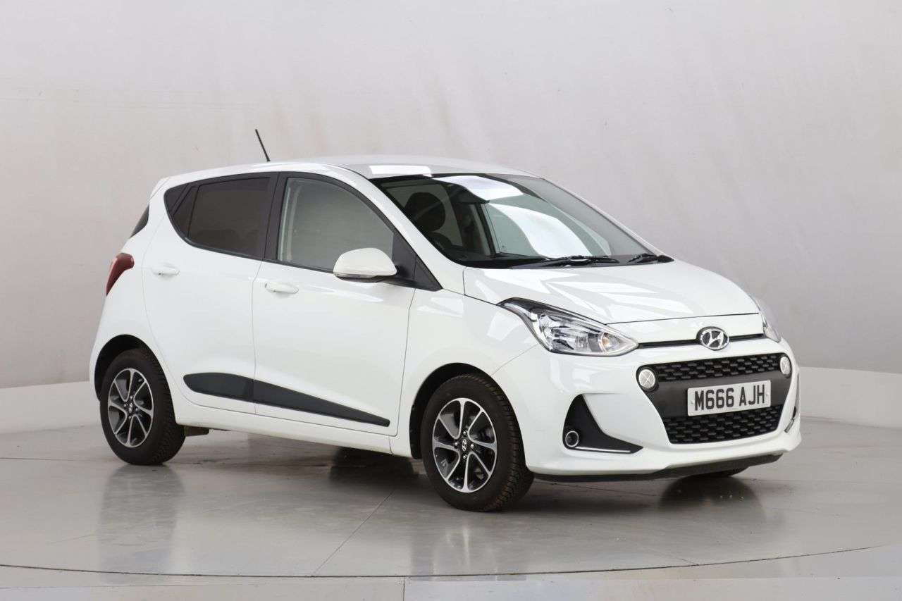 A 2018 HYUNDAI I10 1.2 Premium Hatchback 5dr Petrol Manual Euro 6 (87 ps) A 2018 HYUNDAI I10 1.2 Premium Hatchback 5dr Petrol Manual Euro 6 (87 ps)