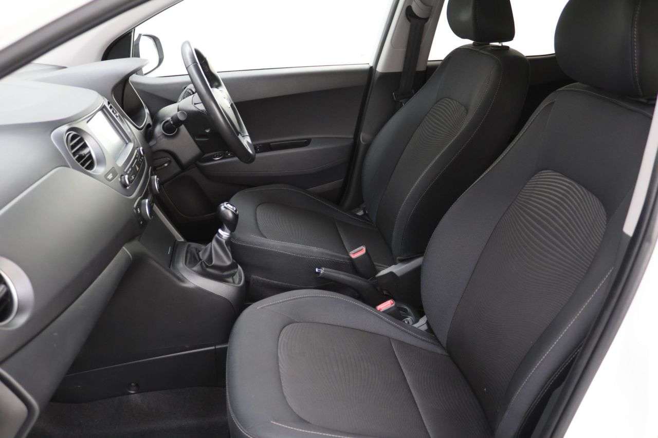 2018 HYUNDAI I10 2018 HYUNDAI I10