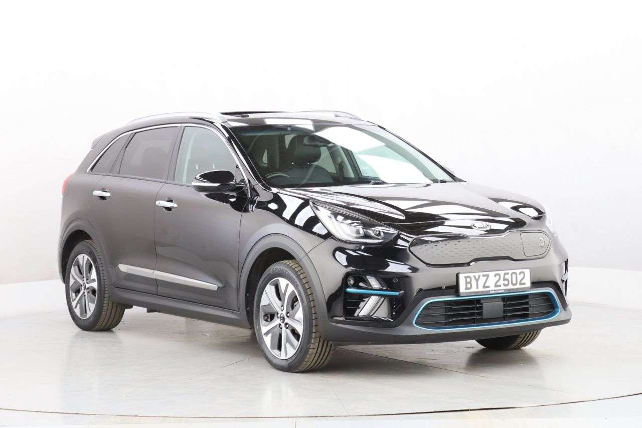 A 2021 KIA NIRO 64kWh 4+ SUV 5dr Electric Auto (201 bhp) A 2021 KIA NIRO 64kWh 4+ SUV 5dr Electric Auto (201 bhp)