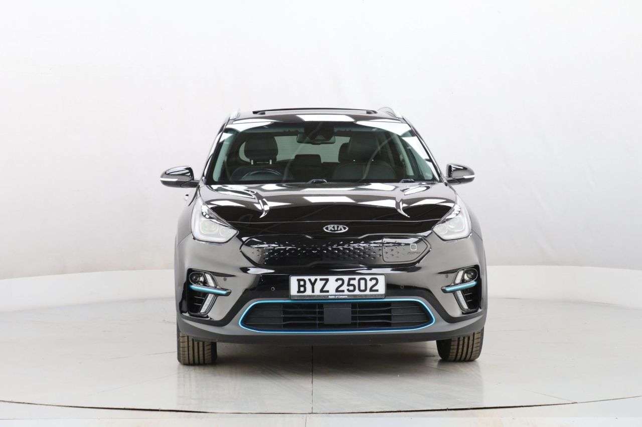 A 2021 KIA NIRO 64kWh 4+ SUV 5dr Electric Auto (201 bhp) A 2021 KIA NIRO 64kWh 4+ SUV 5dr Electric Auto (201 bhp)