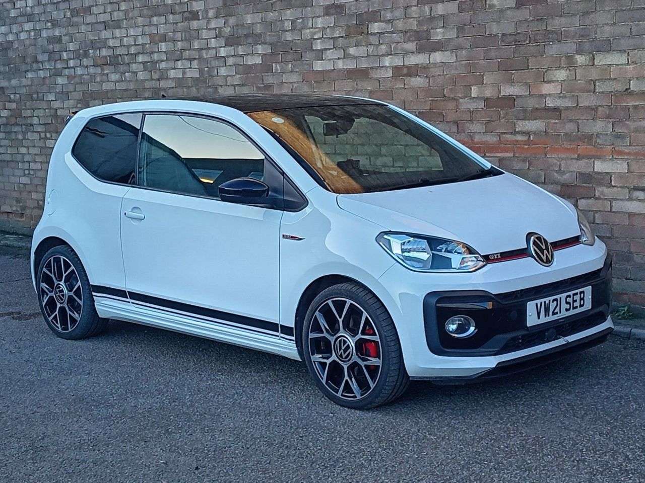 2021 VOLKSWAGEN UP! 2021 VOLKSWAGEN UP!