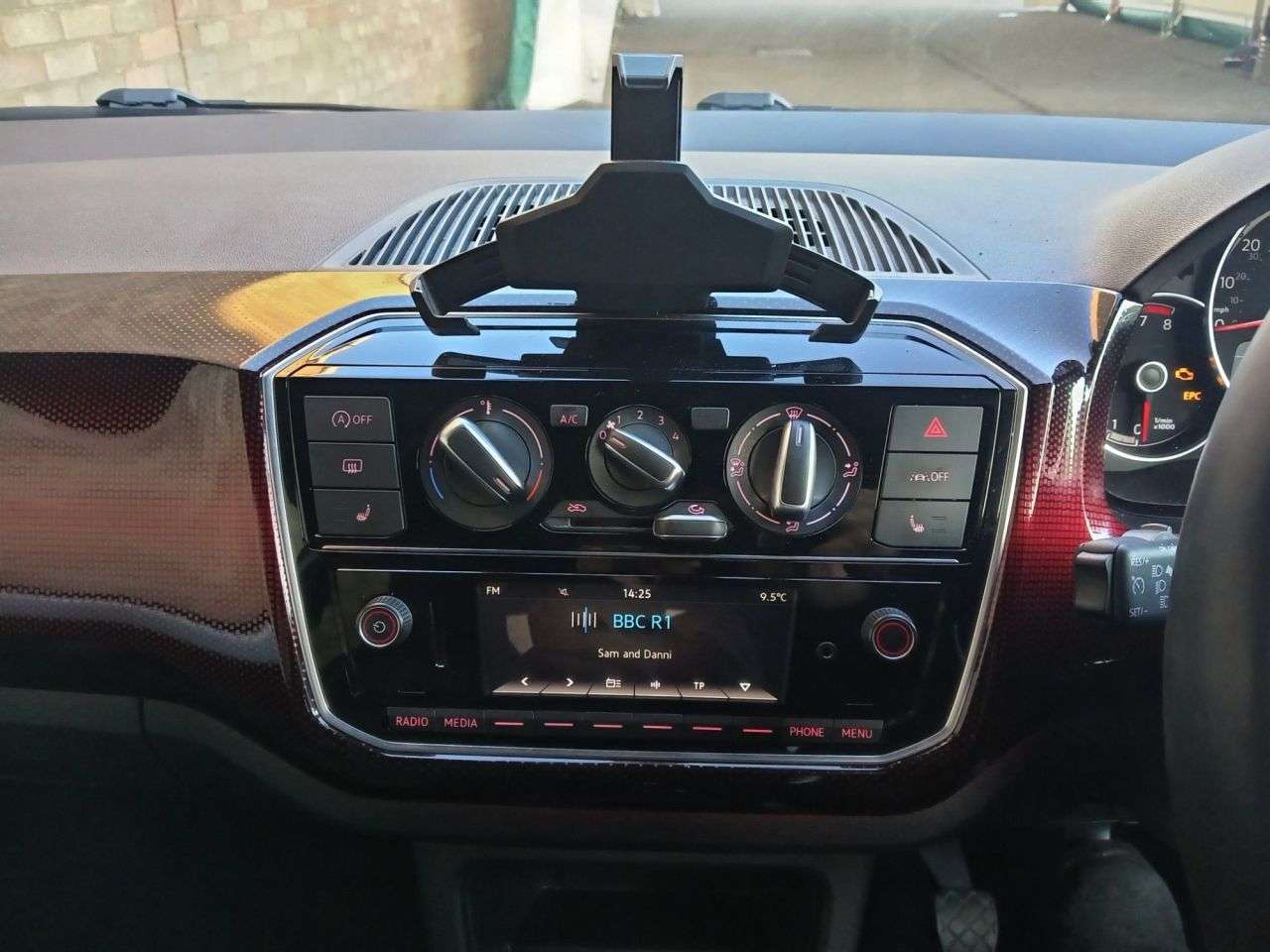 2021 VOLKSWAGEN UP! 2021 VOLKSWAGEN UP!