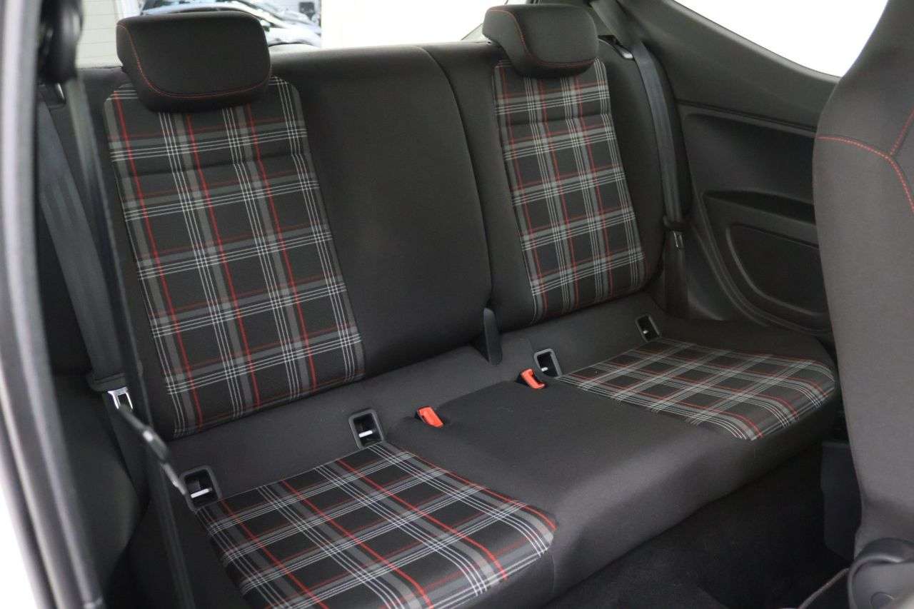 2021 VOLKSWAGEN UP! 2021 VOLKSWAGEN UP!