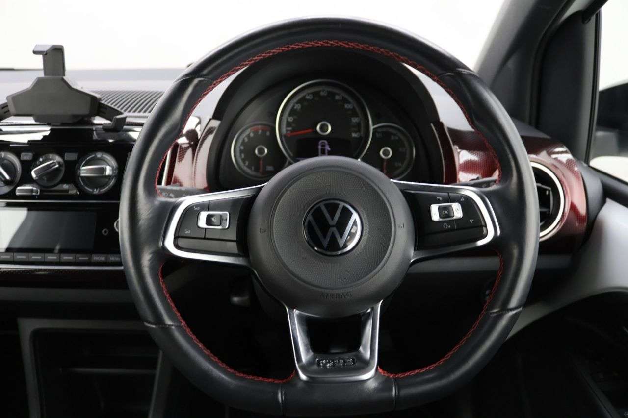 2021 VOLKSWAGEN UP! 2021 VOLKSWAGEN UP!