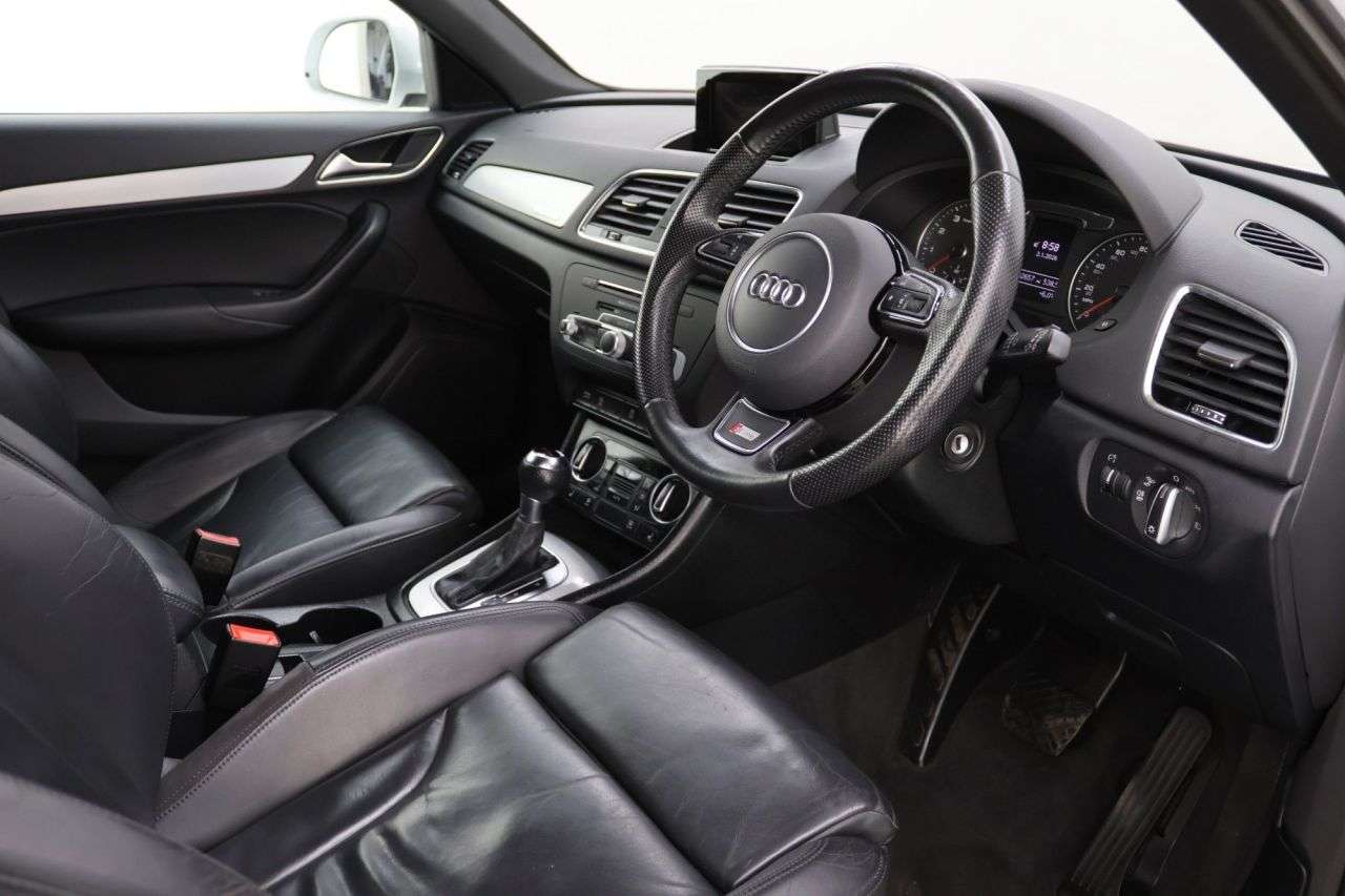 2015 AUDI Q3 2015 AUDI Q3