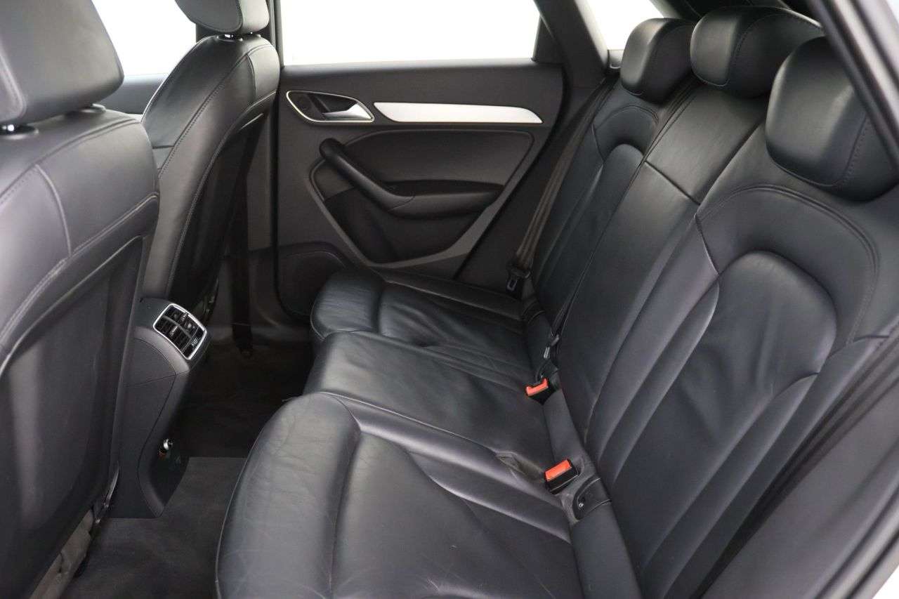 2015 AUDI Q3 2015 AUDI Q3