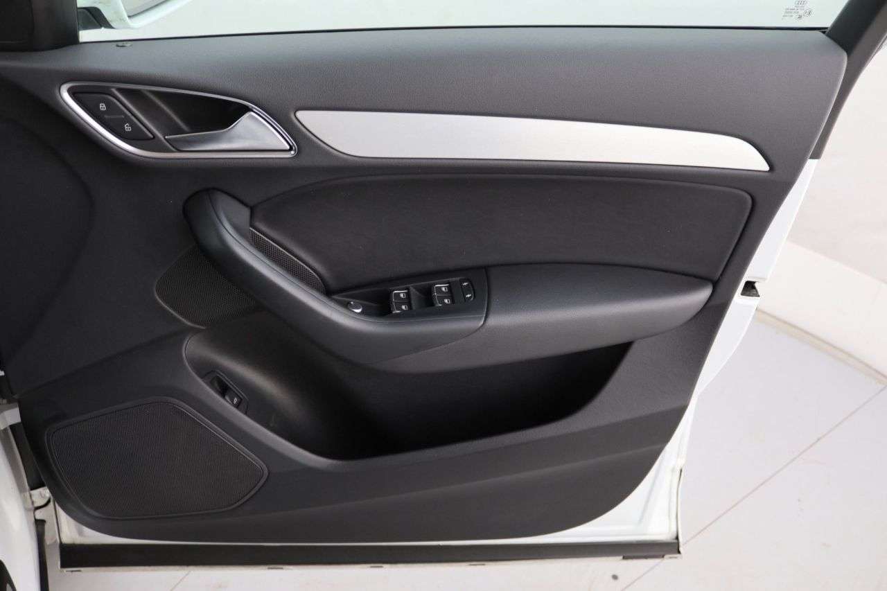 2015 AUDI Q3 2015 AUDI Q3