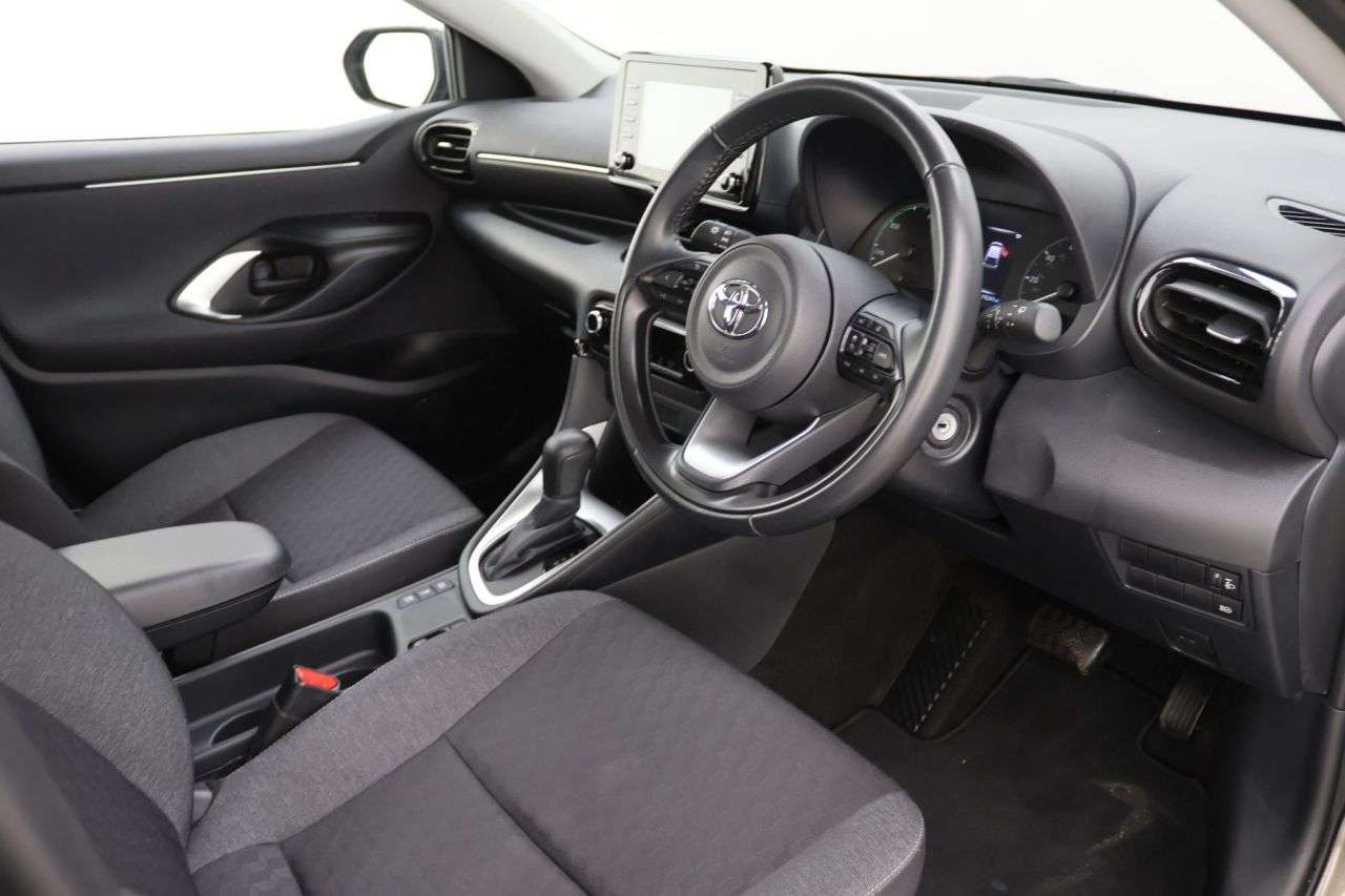 2022 TOYOTA YARIS 2022 TOYOTA YARIS