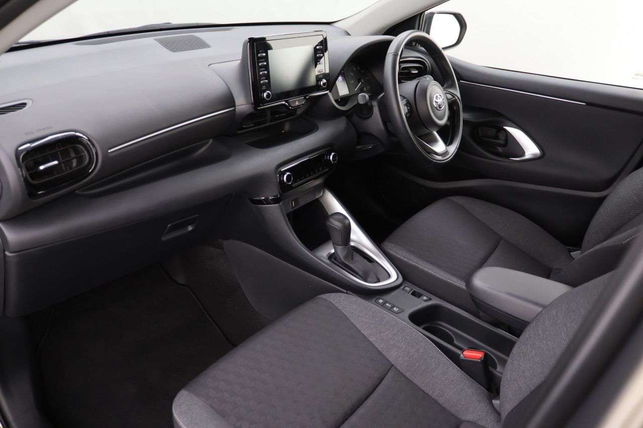 2022 TOYOTA YARIS 2022 TOYOTA YARIS