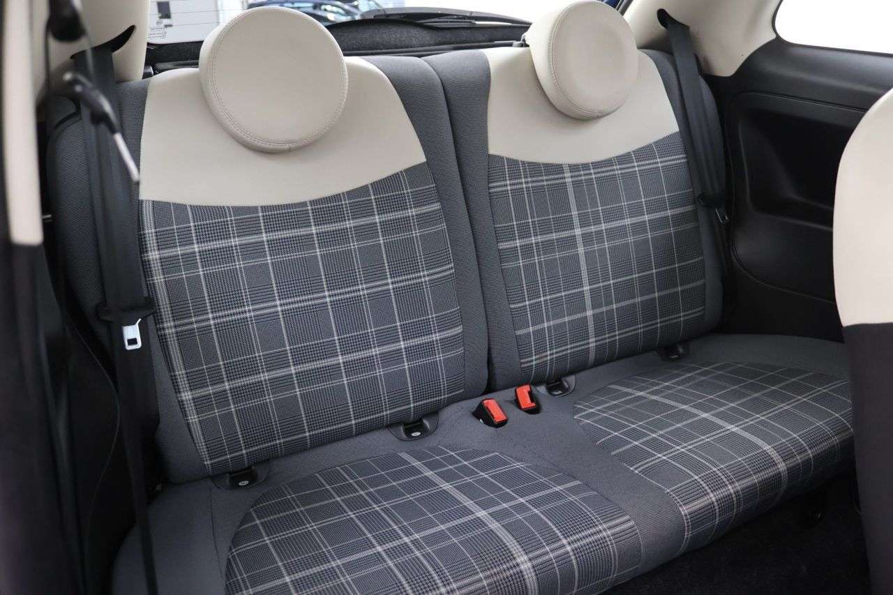 2018 FIAT 500 2018 FIAT 500