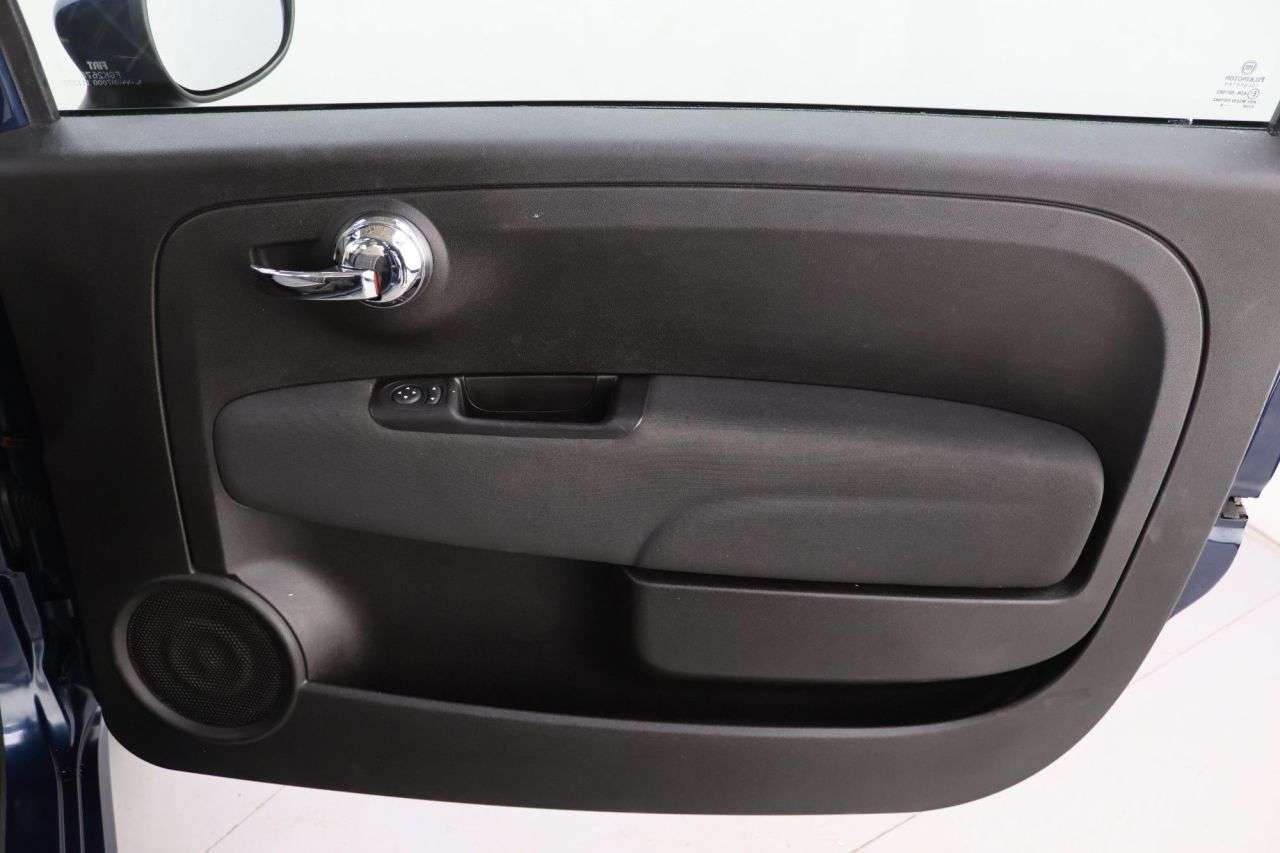 2018 FIAT 500 2018 FIAT 500