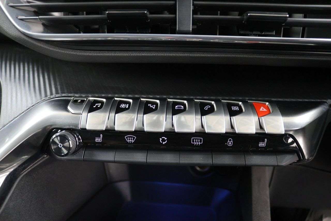 2021 PEUGEOT 3008 2021 PEUGEOT 3008