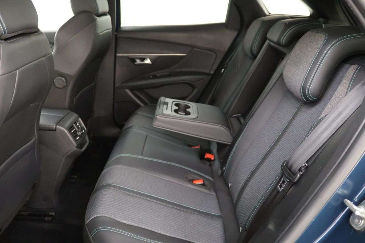 2021 PEUGEOT 3008 2021 PEUGEOT 3008