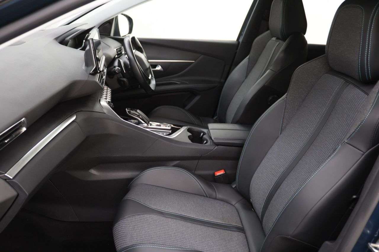 2021 PEUGEOT 3008 2021 PEUGEOT 3008