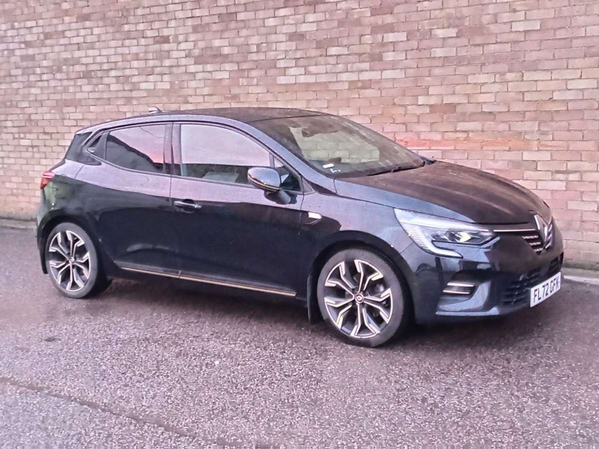 Check out this Renault Clio 2022 Hybrid Electric Automatic