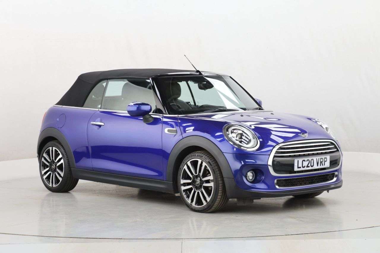 A 2020 MINI CONVERTIBLE 1.5 Cooper Exclusive Convertible 2dr Petrol Steptronic Euro 6 (s/s) (136 ps A 2020 MINI CONVERTIBLE 1.5 Cooper Exclusive Convertible 2dr Petrol Steptronic Euro 6 (s/s) (136 ps
