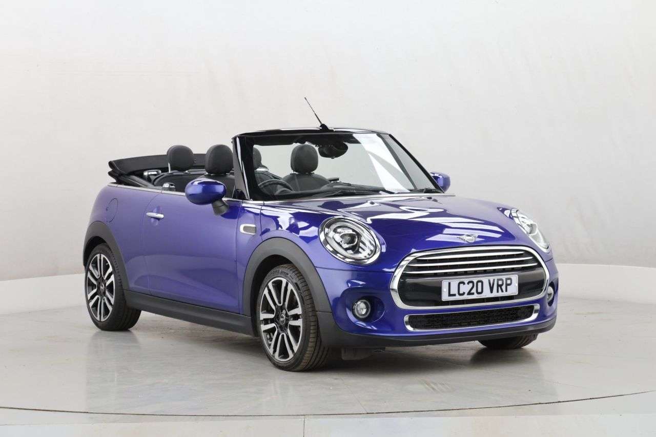 A 2020 MINI CONVERTIBLE 1.5 Cooper Exclusive Convertible 2dr Petrol Steptronic Euro 6 (s/s) (136 ps A 2020 MINI CONVERTIBLE 1.5 Cooper Exclusive Convertible 2dr Petrol Steptronic Euro 6 (s/s) (136 ps
