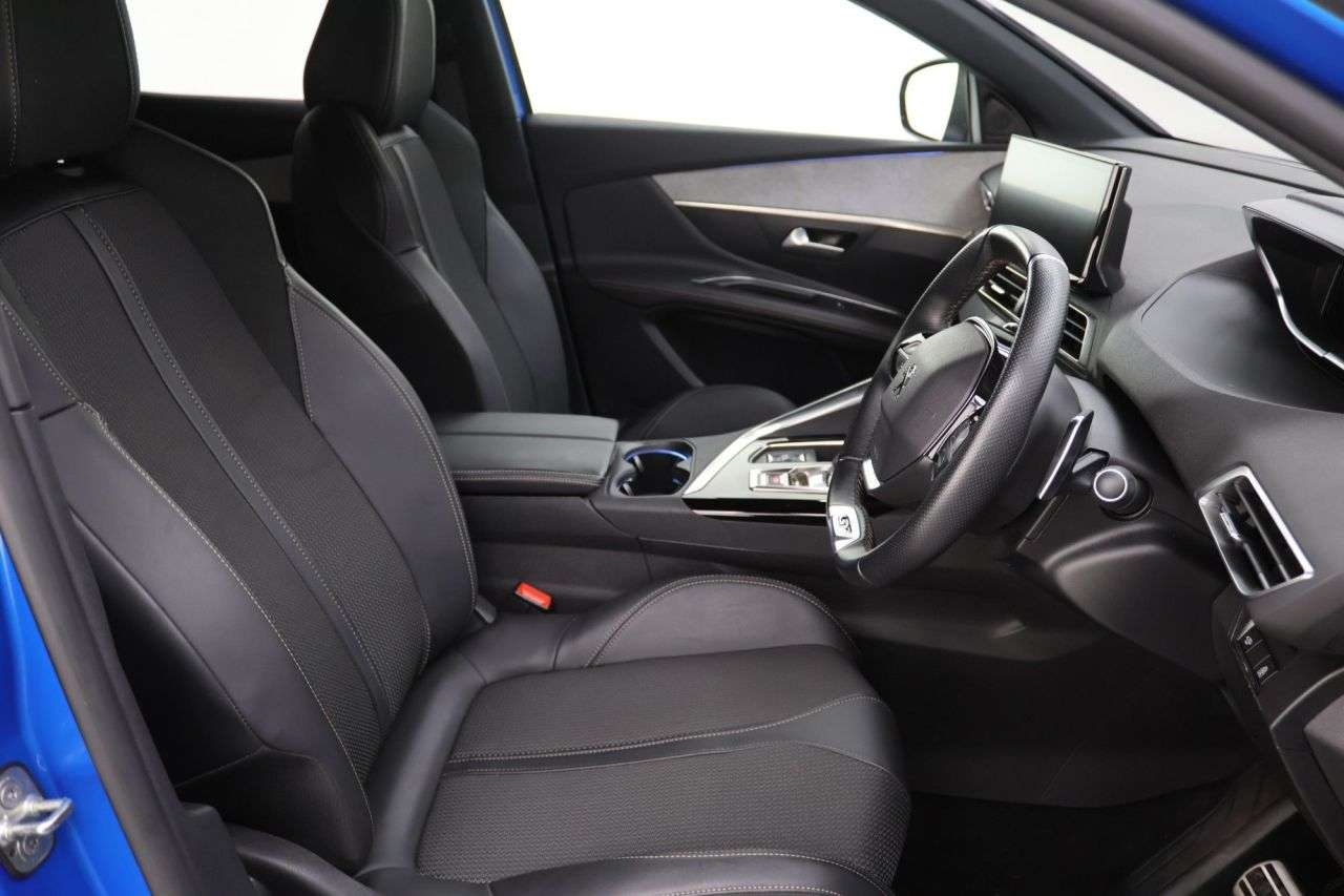 2022 PEUGEOT 3008 2022 PEUGEOT 3008