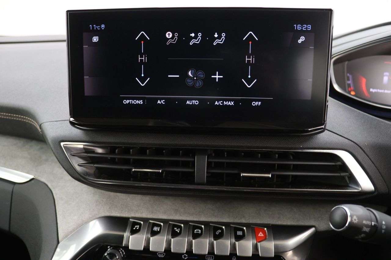 2022 PEUGEOT 3008 2022 PEUGEOT 3008