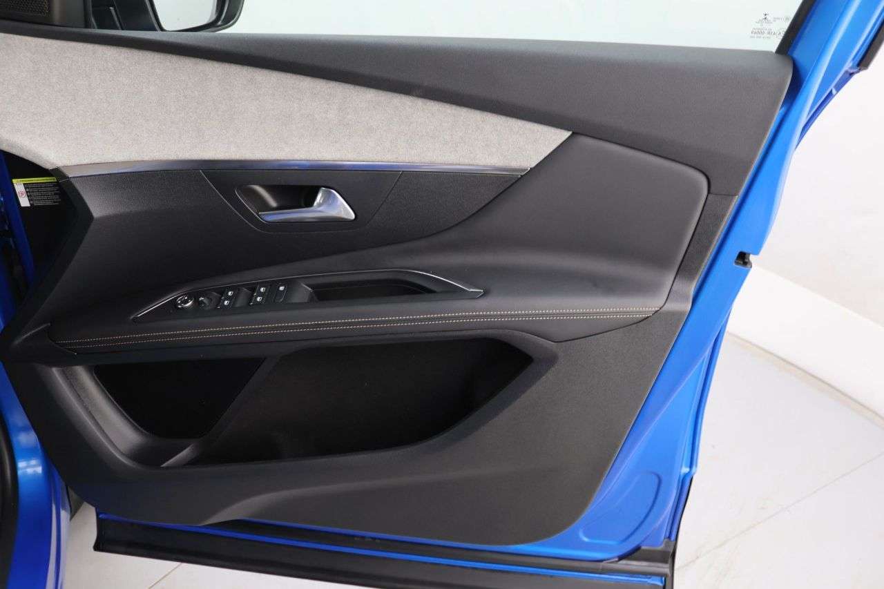 2022 PEUGEOT 3008 2022 PEUGEOT 3008