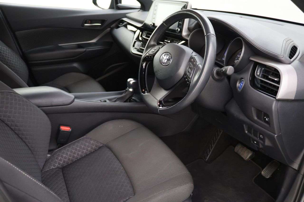 2022 TOYOTA C-HR 2022 TOYOTA C-HR