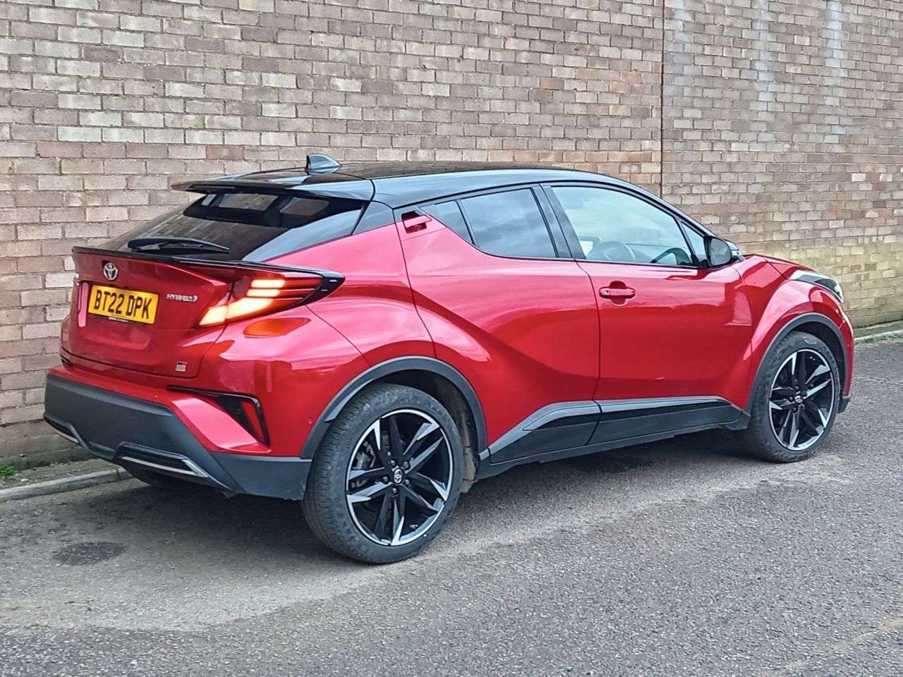 2022 TOYOTA C-HR 2022 TOYOTA C-HR
