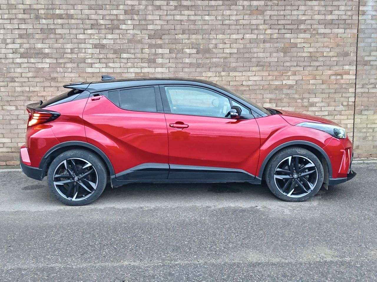 2022 TOYOTA C-HR 2022 TOYOTA C-HR