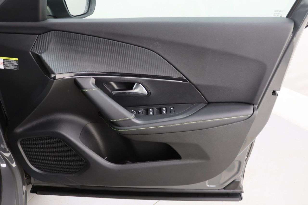 2024 PEUGEOT 2008 2024 PEUGEOT 2008