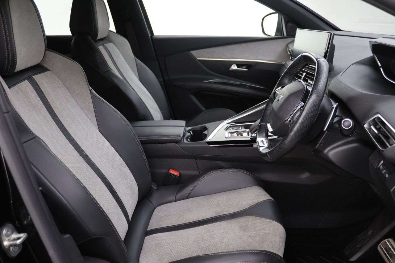 2021 PEUGEOT 3008 2021 PEUGEOT 3008