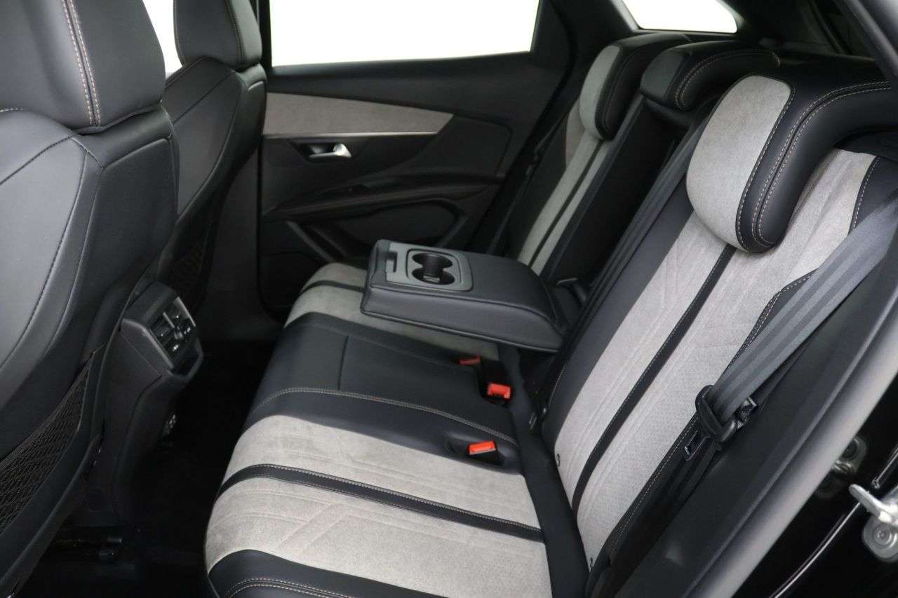 2021 PEUGEOT 3008 2021 PEUGEOT 3008