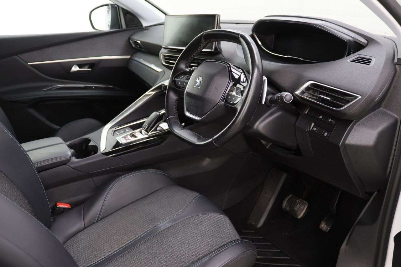 2022 PEUGEOT 3008 2022 PEUGEOT 3008