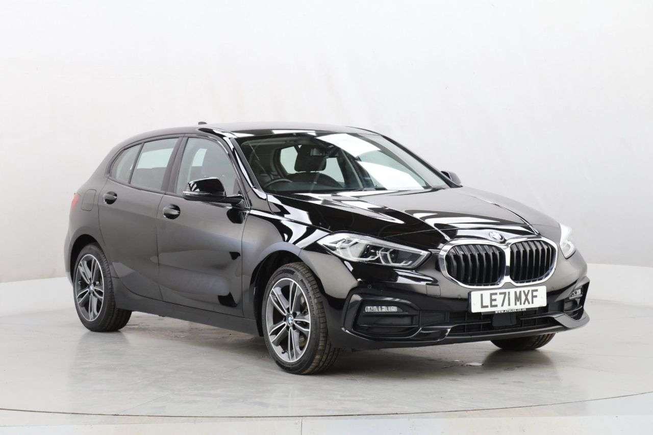 A 2022 BMW 1 SERIES 1.5 118i Sport (LCP) Hatchback 5dr Petrol DCT Euro 6 (s/s) (136 ps) A 2022 BMW 1 SERIES 1.5 118i Sport (LCP) Hatchback 5dr Petrol DCT Euro 6 (s/s) (136 ps)